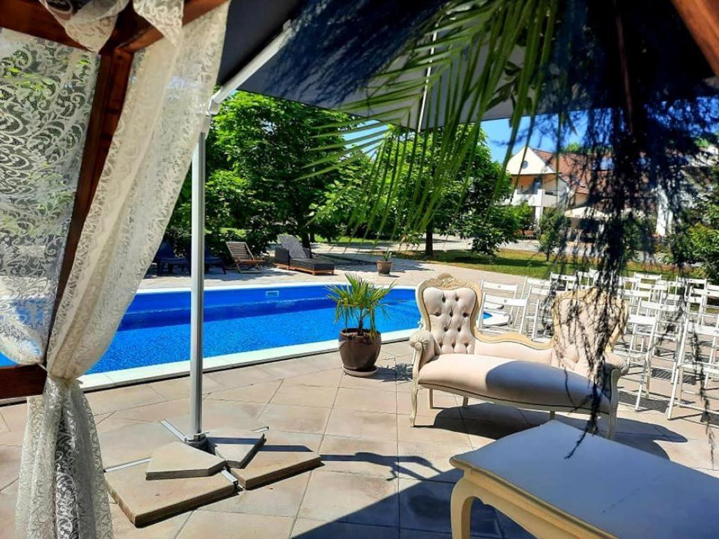 Caballus Lovasmajor Panzio Nyíregyháza Exterior foto
